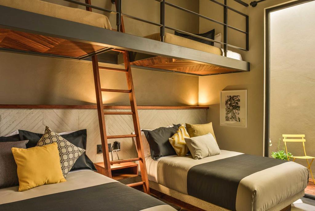 Hotel Criol كويريتارو المظهر الخارجي الصورة Family room